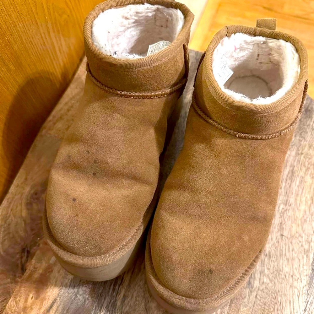 Uggs ultra mini platform boots